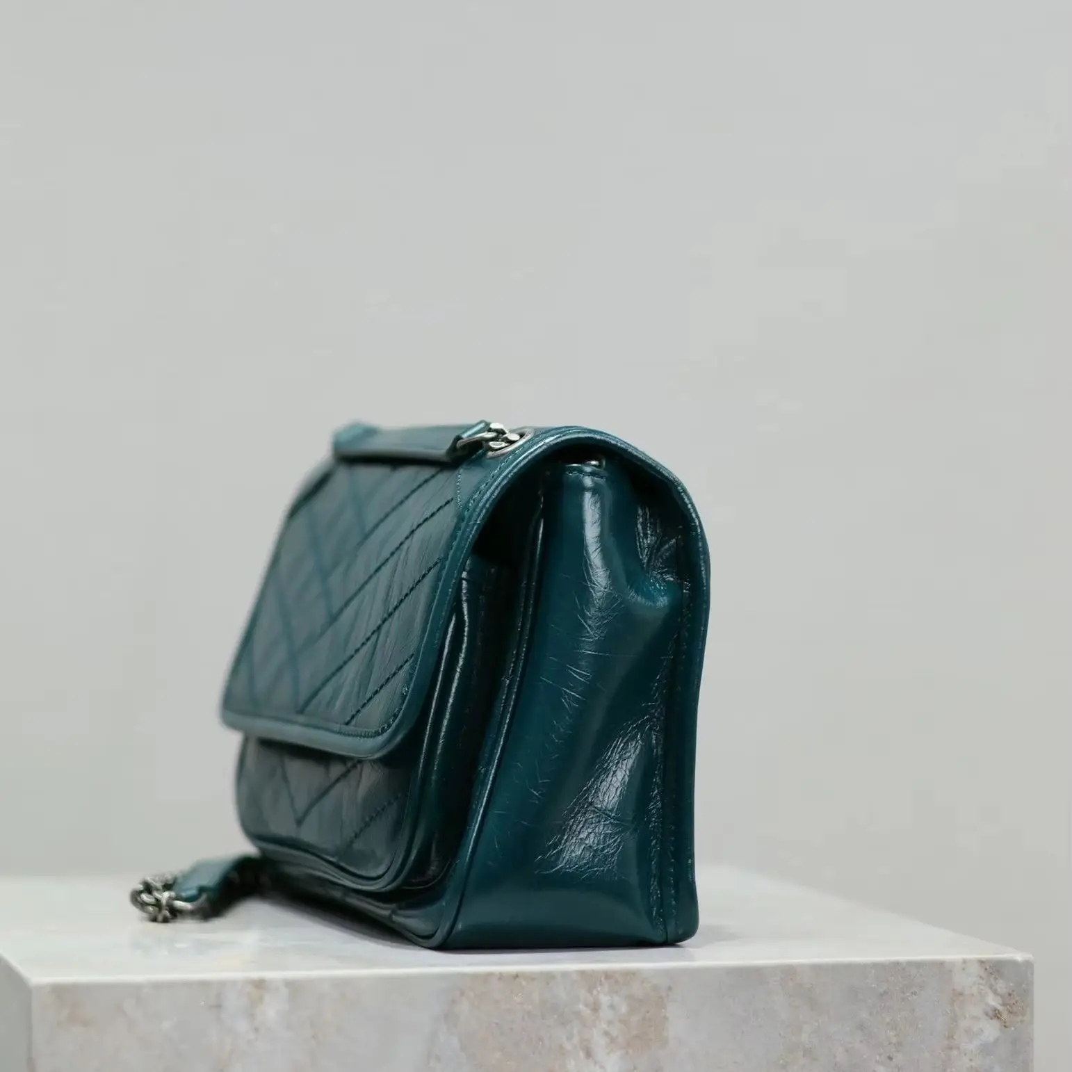 Vintage Dark Green Wax Leather Quilted Flap Bag Ladies Chain Crossbody Purse