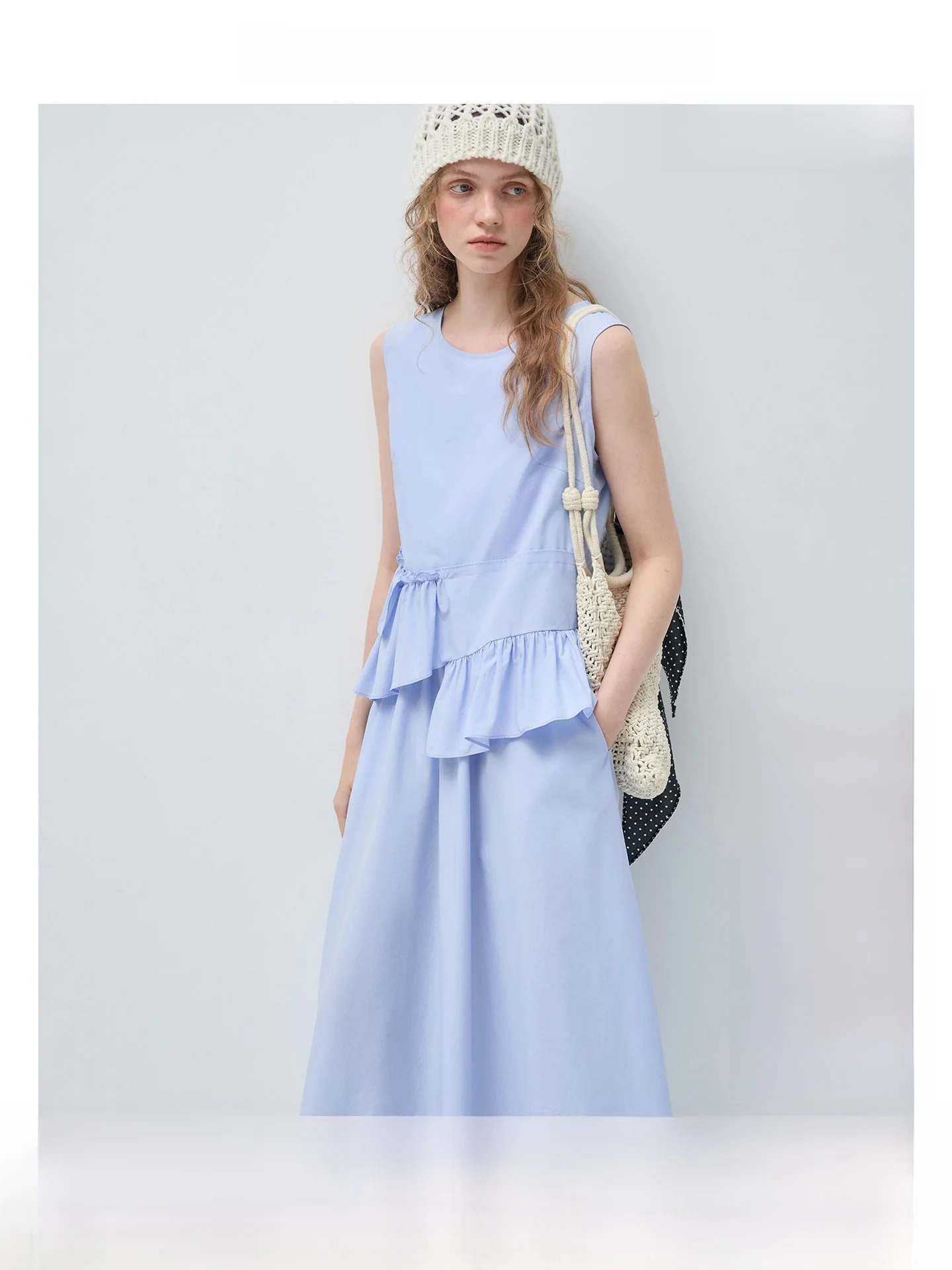 

Morning Blues VEGA CHANG round Neck Sleeveless Long Dress Spring Fashion Asymmetrical Waist City Commute Style Women's Dress