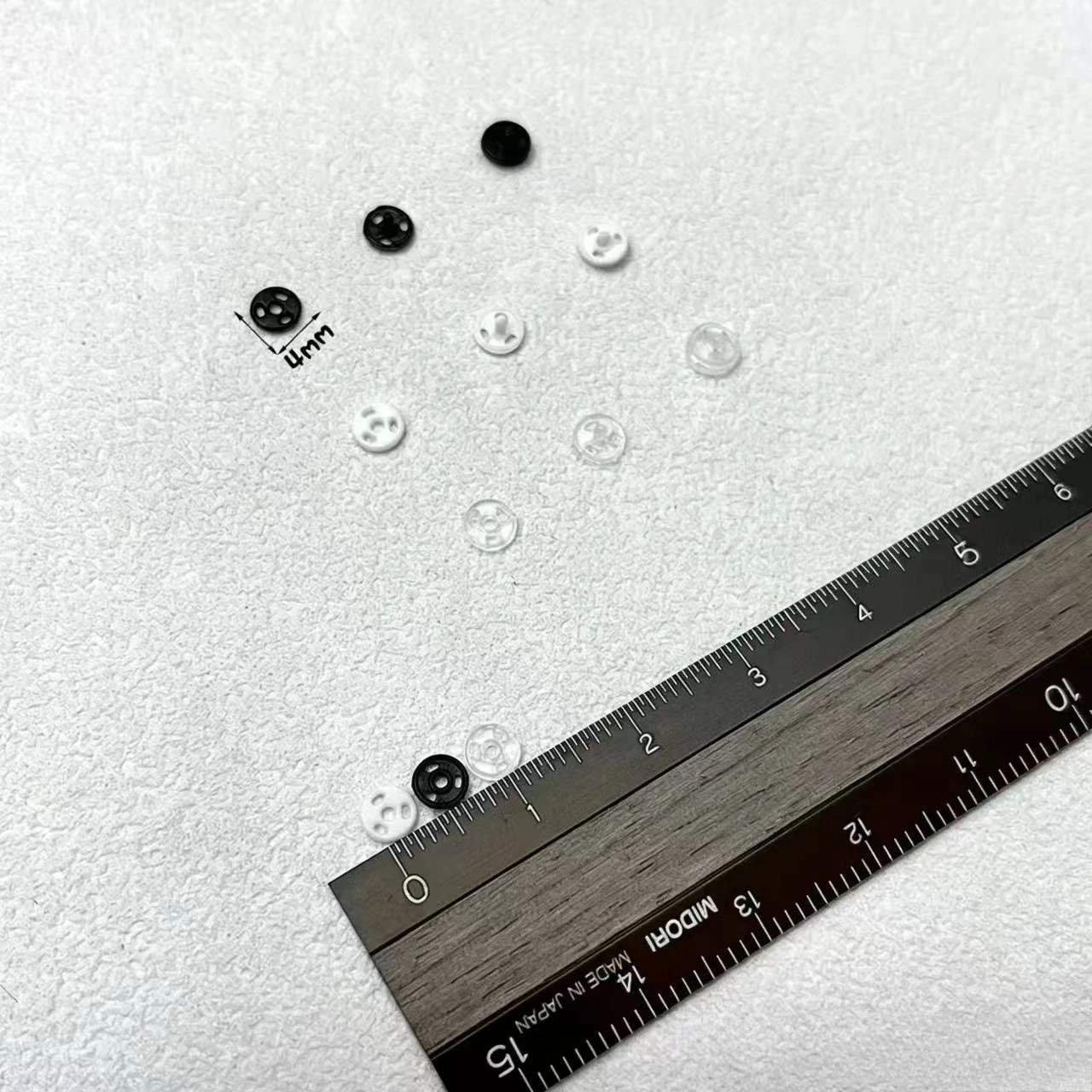 100pcs 4mm Mini Plastic Round Invisible Snap Button Home DIY Clothes Pajamas White Black Transparent Bag Press Buttons