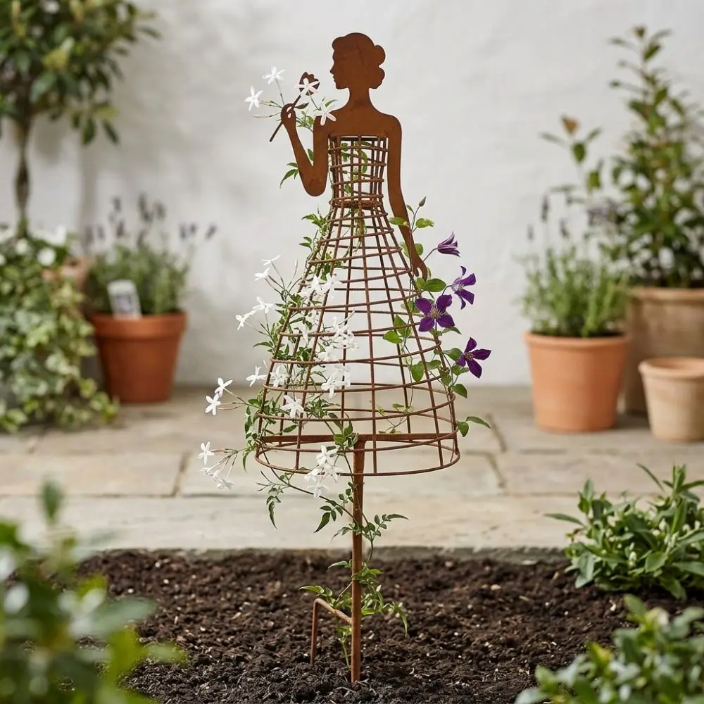 Rustic Metal Dress Lady Shape Plant Trellis Weather Resistant Rusted Finish Dress Figure Plant Support Thickened Iron Art