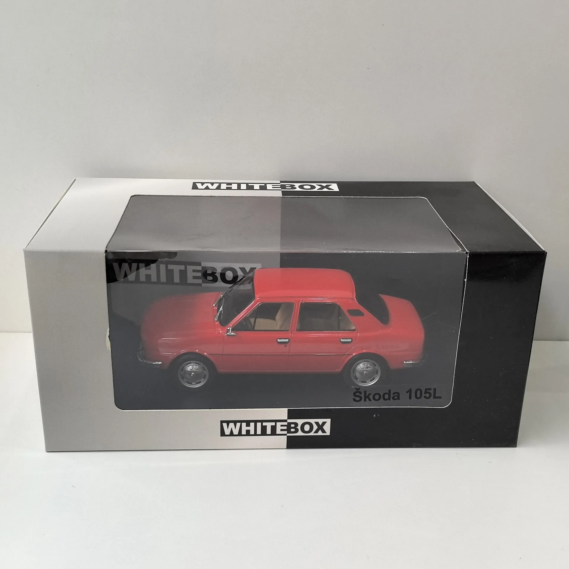 Diecast WHITEBOX 1/24 Scale SKODA 105L 40 Alloy Car Model