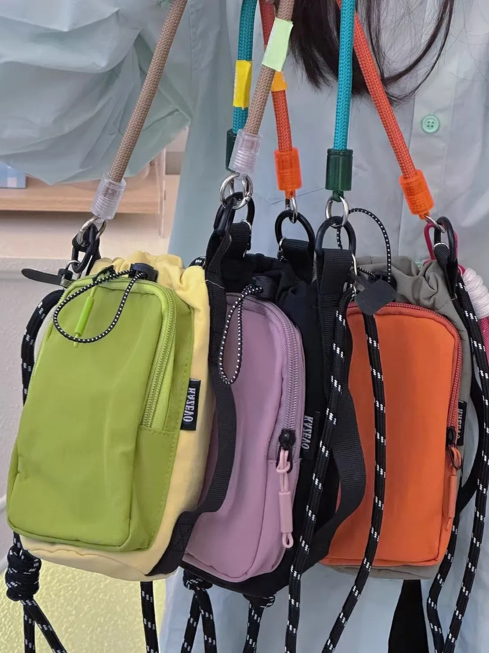 borsa-a-tracolla-leggera-per-sport-all'aperto-e-viaggi-piccola-borsa-porta-borraccia-e-cellulare-nuova-borsa-a-tracolla-2026-per-abbigliamento-da-lavoro