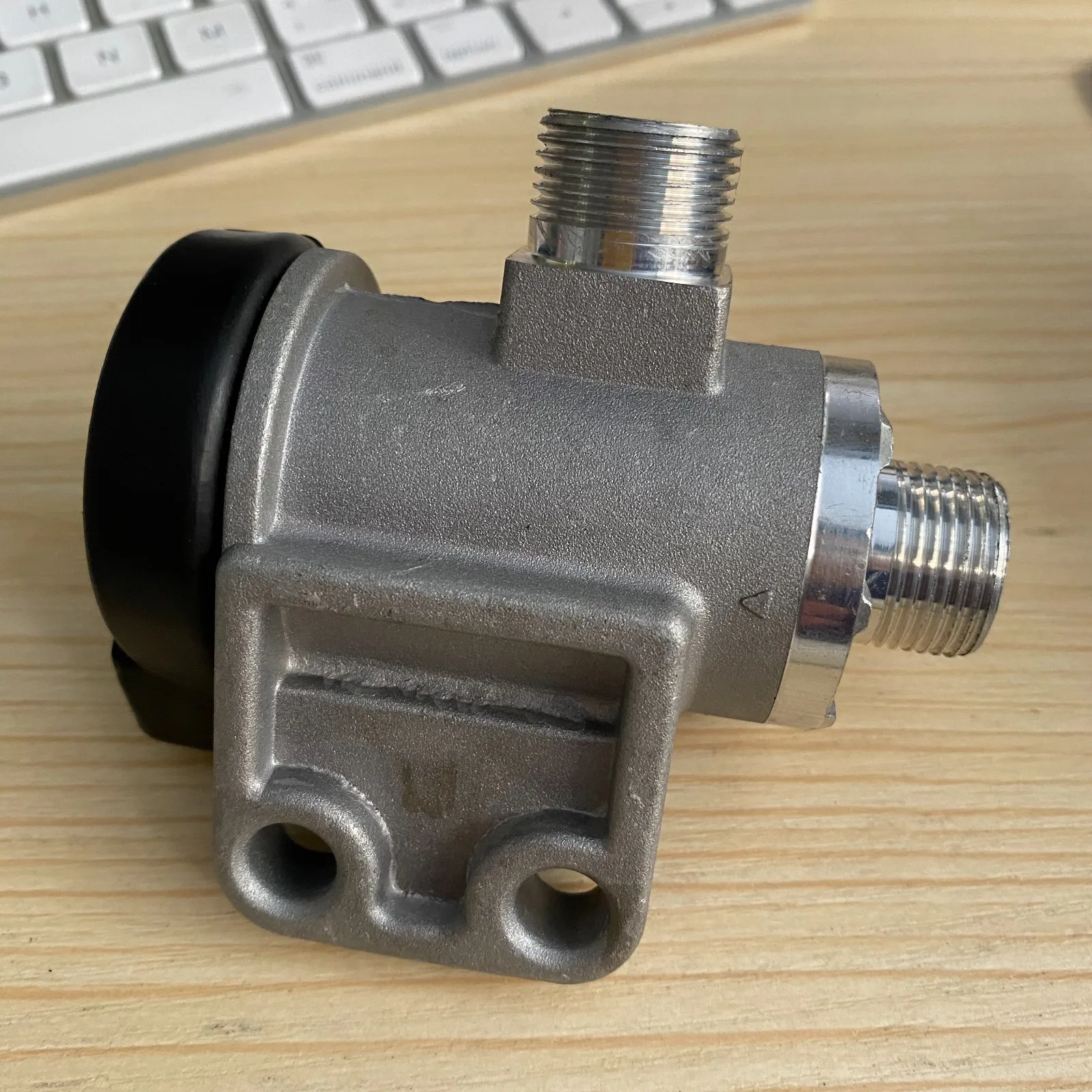 

FOR ISUZU GIGA TRUCK GOVERNOR VALVE 1-48350-059-0 1-48350059-0 1483500590