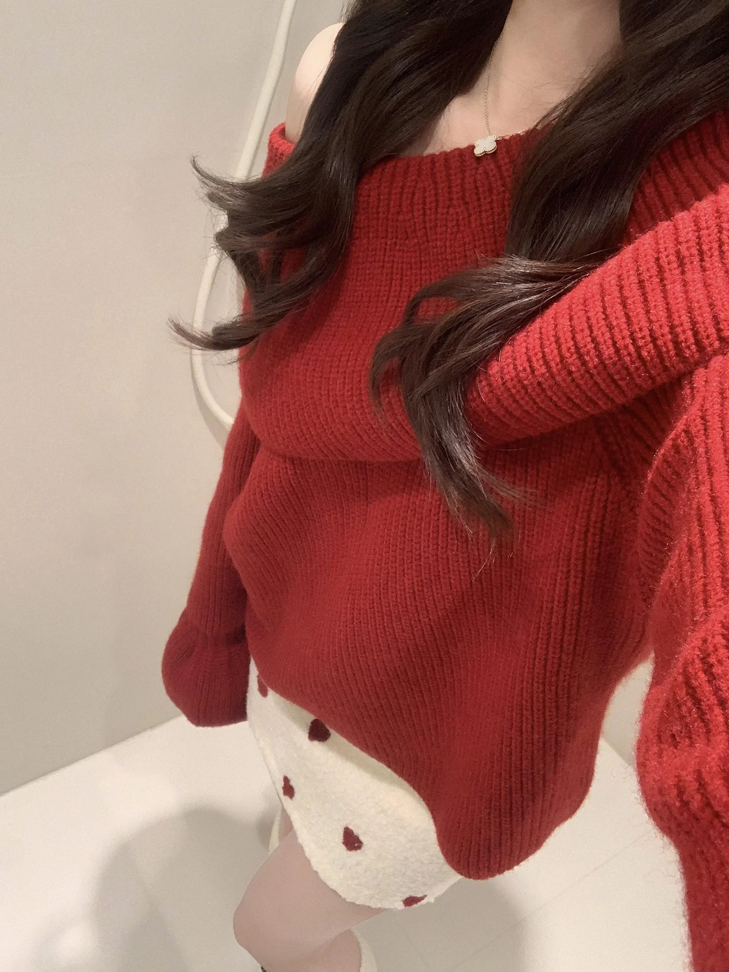 Red Knitted Sweater Women's Winter Lazy Sle Slant Collar oulder Exposure Loose Warmth Small Faionable Knitwear