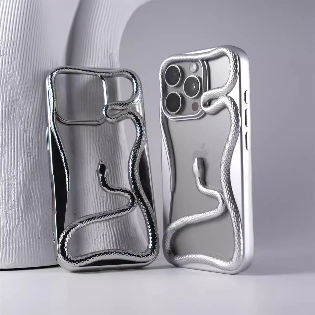 Sexy 3D Snake Hollow Heat Dissipate Case For iPhone 16 15 14 13 12 11 Pro Max Shockproof Electroplated PC Armor Luxury Cover