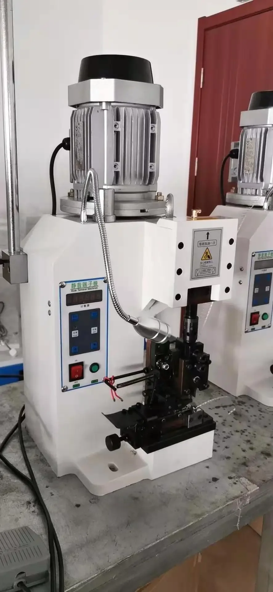 Semi-automatic High-speed Cle Terminal Crimping hine Wire Crimper Tool