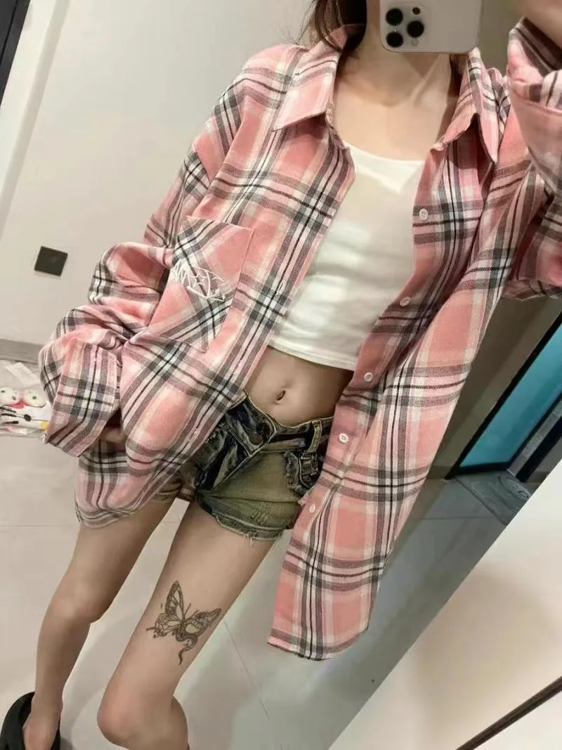 

Американская хип-хоп рубашка в клетку с буквенным принтом для женщин, с длинным рукавом, солнцезащитная, дизайнерская, для узкого круга аудитории, парная верхняя одежда