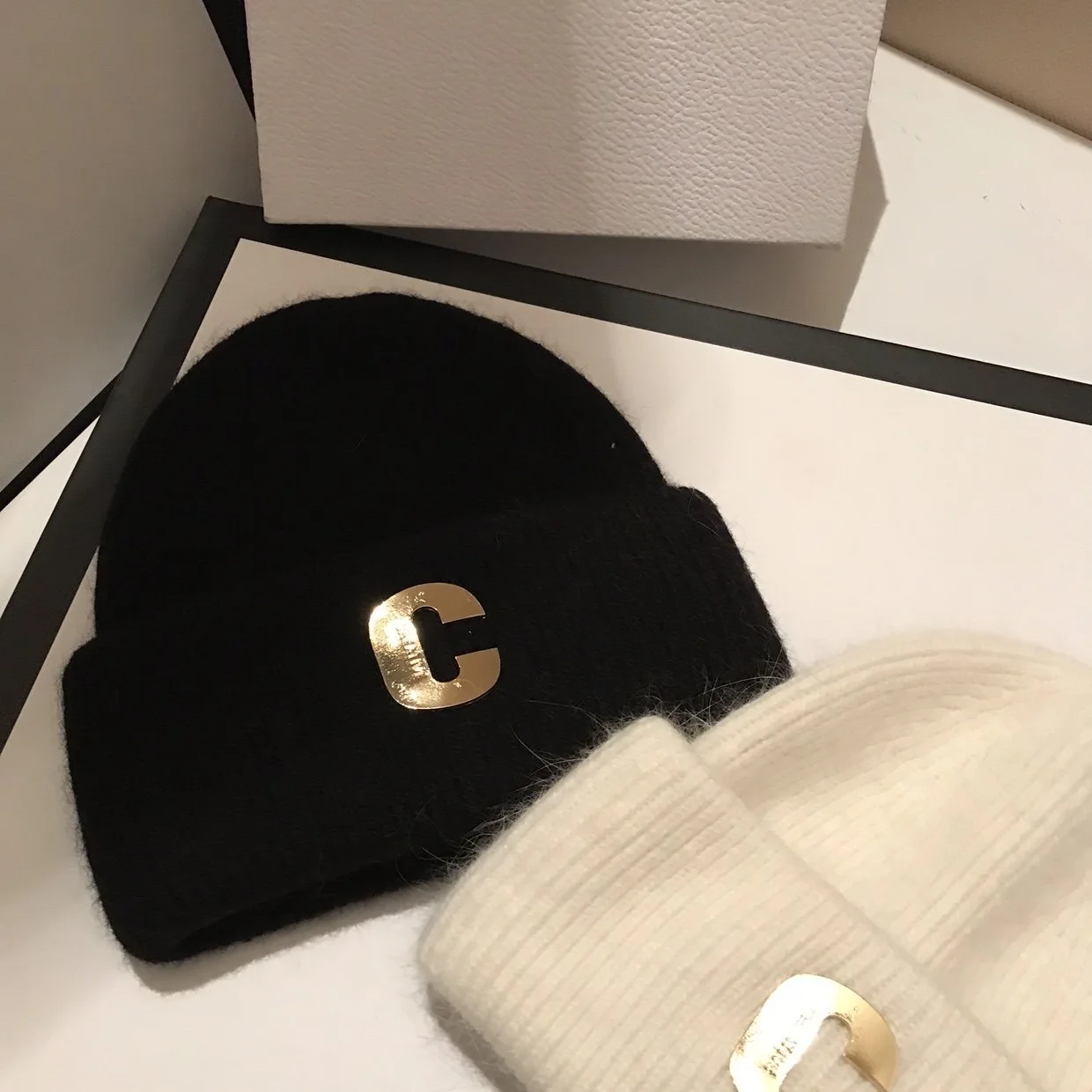 Designer Winter Beanies Hat for Women with Diamond Letters Soft Warm Real Rabbit Fur Knitted Casual Bonnet Skullies Caps