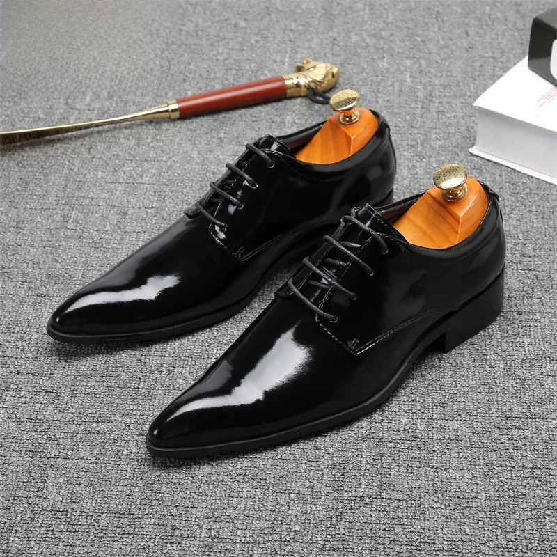 Groomsmen's Korean Style Sharp Toe Shiny Leather Shoes Men's Business Casual Shoes Breathable Glue Adhesive Rubber Soles