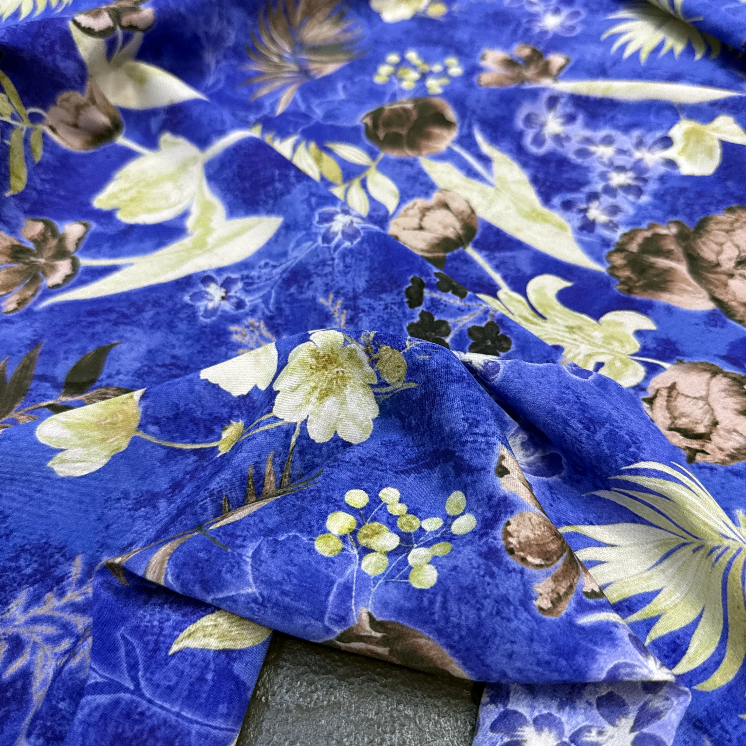Floral Printed Stretch Blue Silk Crepe de Chine Fabric for DIY Sewing Summer Dress Pajamas Soft Comfortable Silk Fabric FR7060
