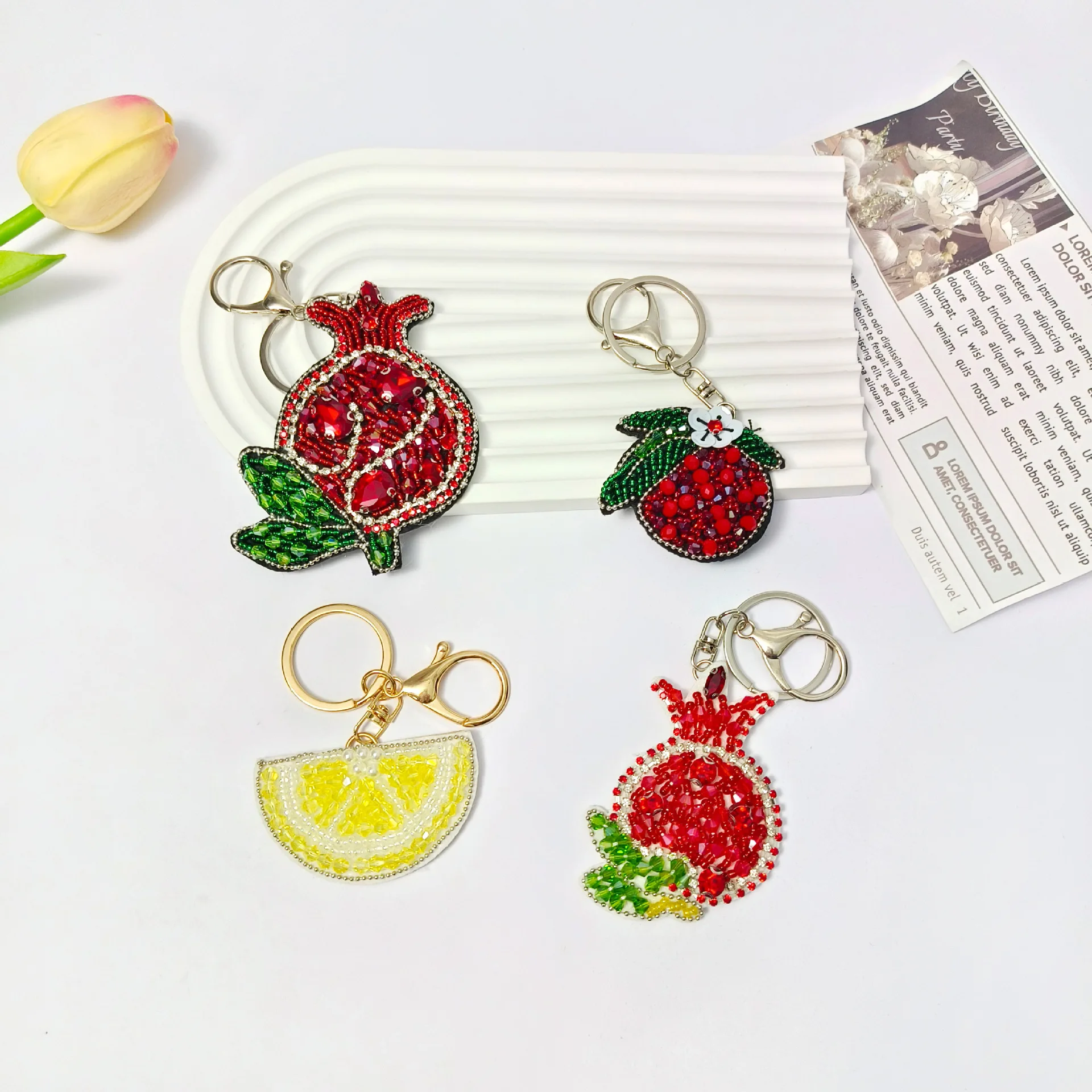 الراين التصحيح المألوف الترتر الديكور الفراولة المفاتيح حية Diy كريستال سحر Diy بها بنفسك مشاريع هدايا للحرف اليدوية #3