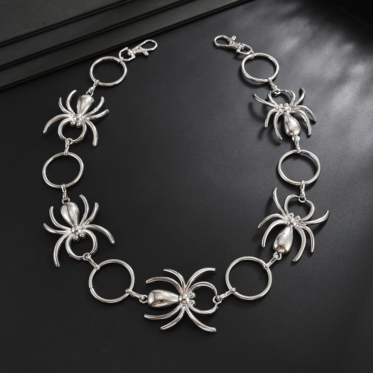 Ingemark Punk Gothic Silberfarbener Metall-Spinnen-Schlüsselanhänger für Männer, Persönlichkeits-Hosenkette für Jeans, Halloween-Schmuck-Accessoires – Detail 9