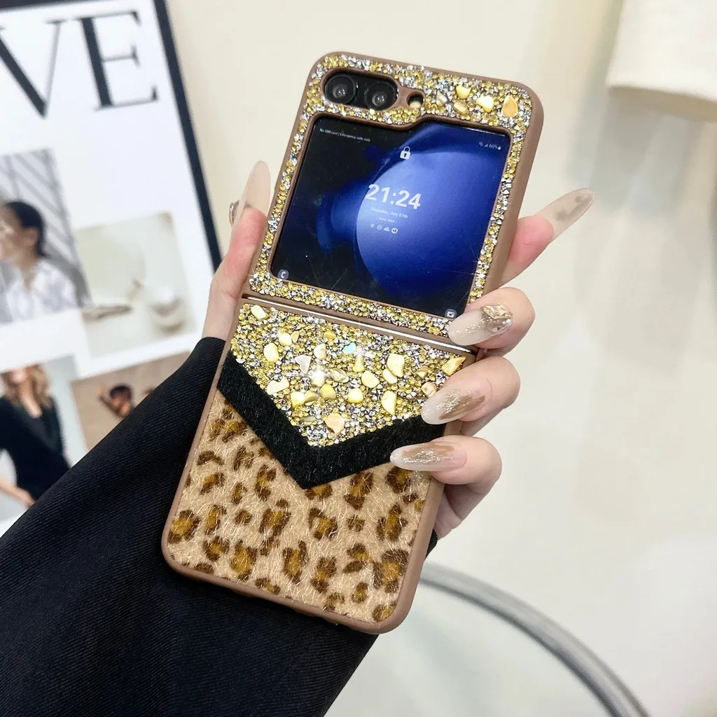 

New Fashion Splicing Leopard Print Plush Bling Shiny Diamond Case Cover For Samsung Galaxy Z Flip 6 5 4 3 5G Glitter Phone Case