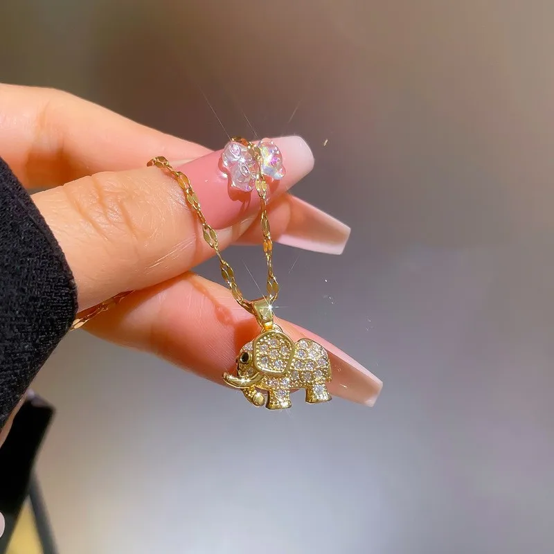 Cute Elephant Cubic Zirconia Pendant Necklaces For Women and Men Golden Copper Metal Necklace Versatile Daily Party Jewelry