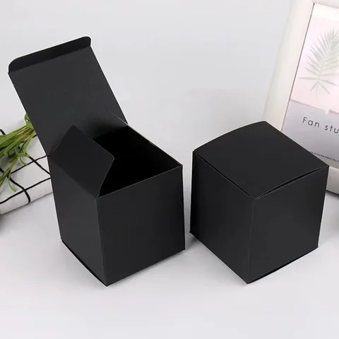 Квадратные крафтовые коробки