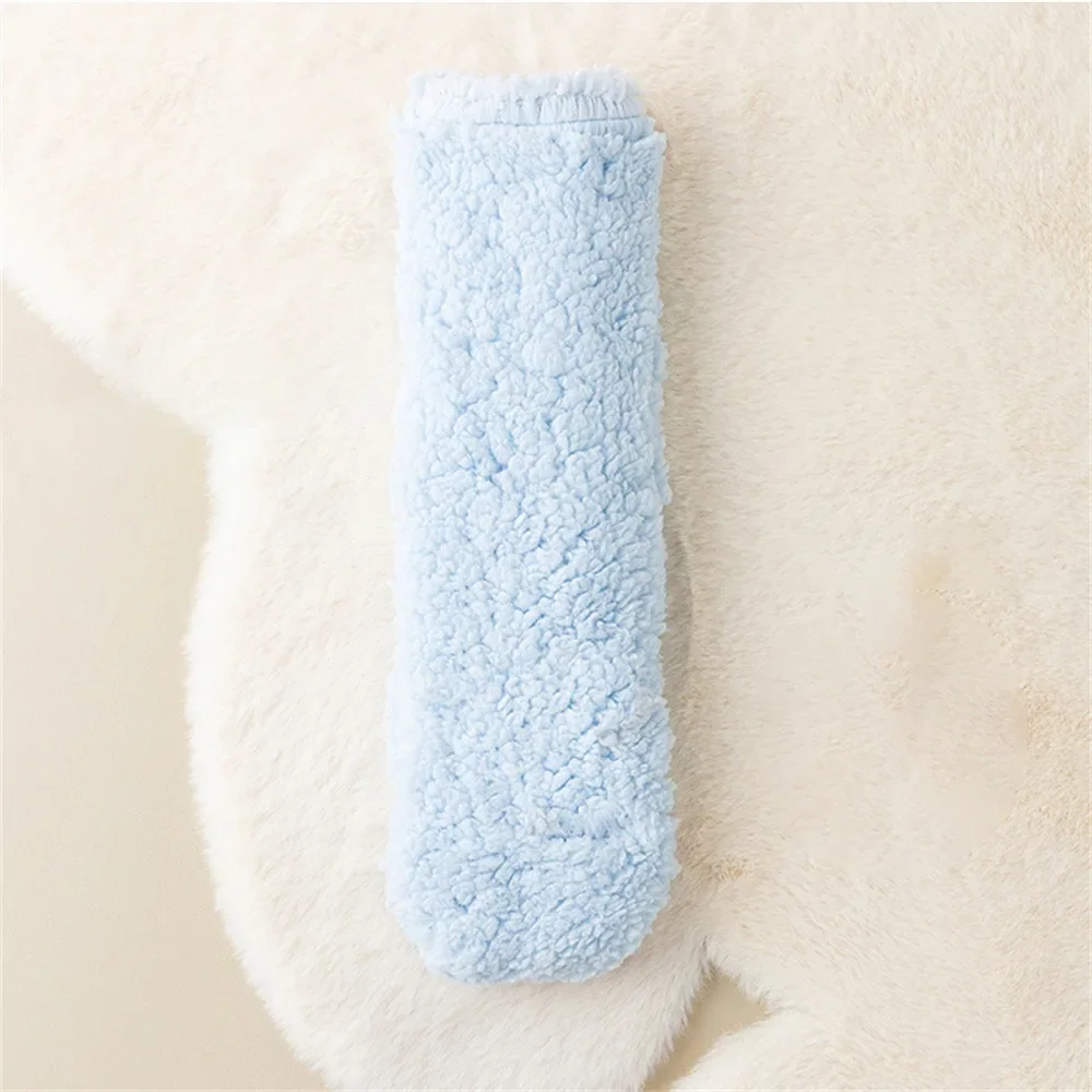 1쌍 실리콘 논슬립 바닥 양말 보온 부드러운 캐시미어 수면 양말 편안한 두꺼운 카펫 홈 양말 여성 남성용