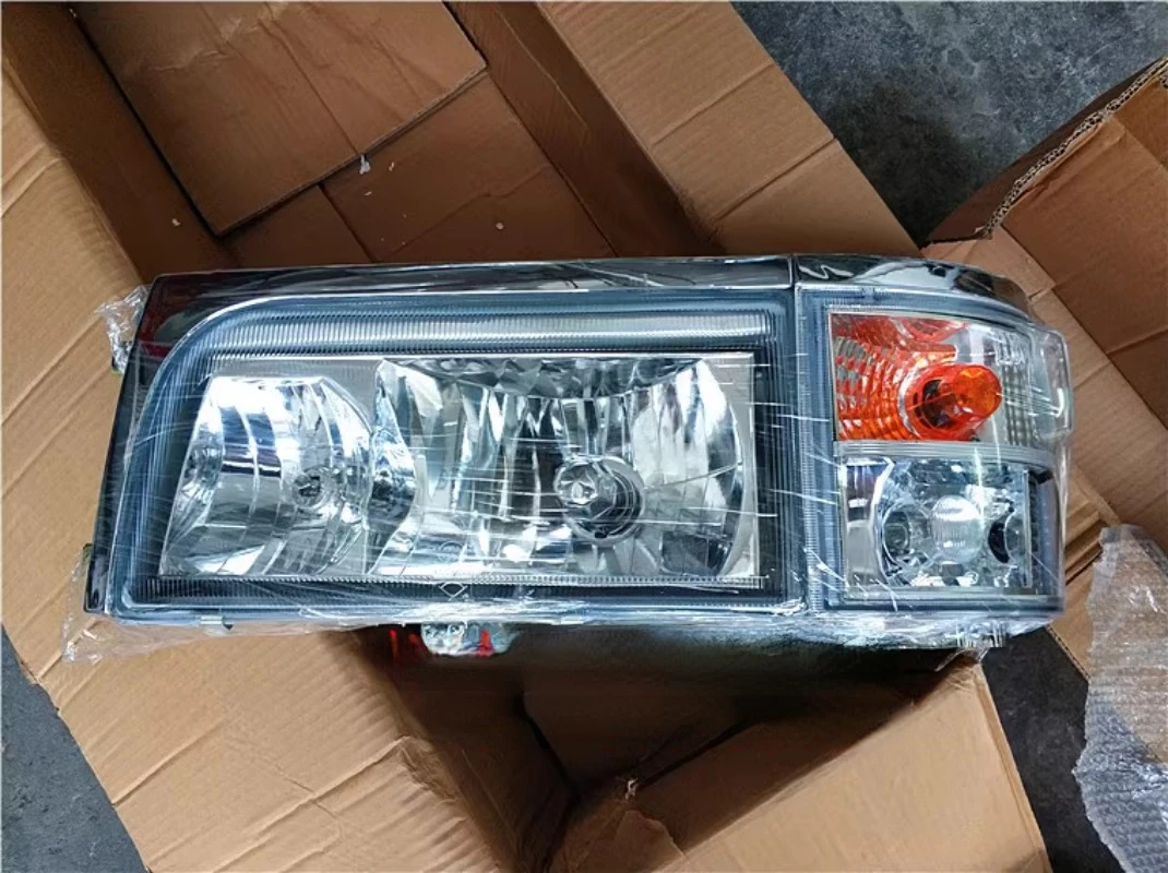 Original Factory Applicable to Jinlv Kaster Jinlong Jianghuai Bus Headlights Assembly