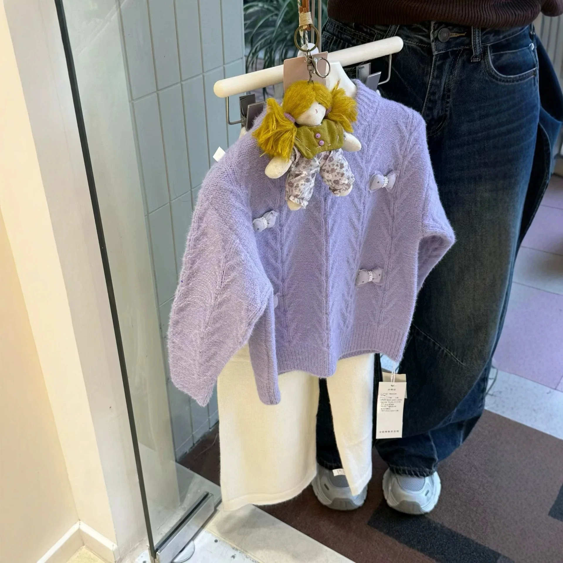 Autumn and Winter 2026 New Girls' Korean Sweater Versatile Fried Dough Twists Soft Cute Girl Sweater Thickened