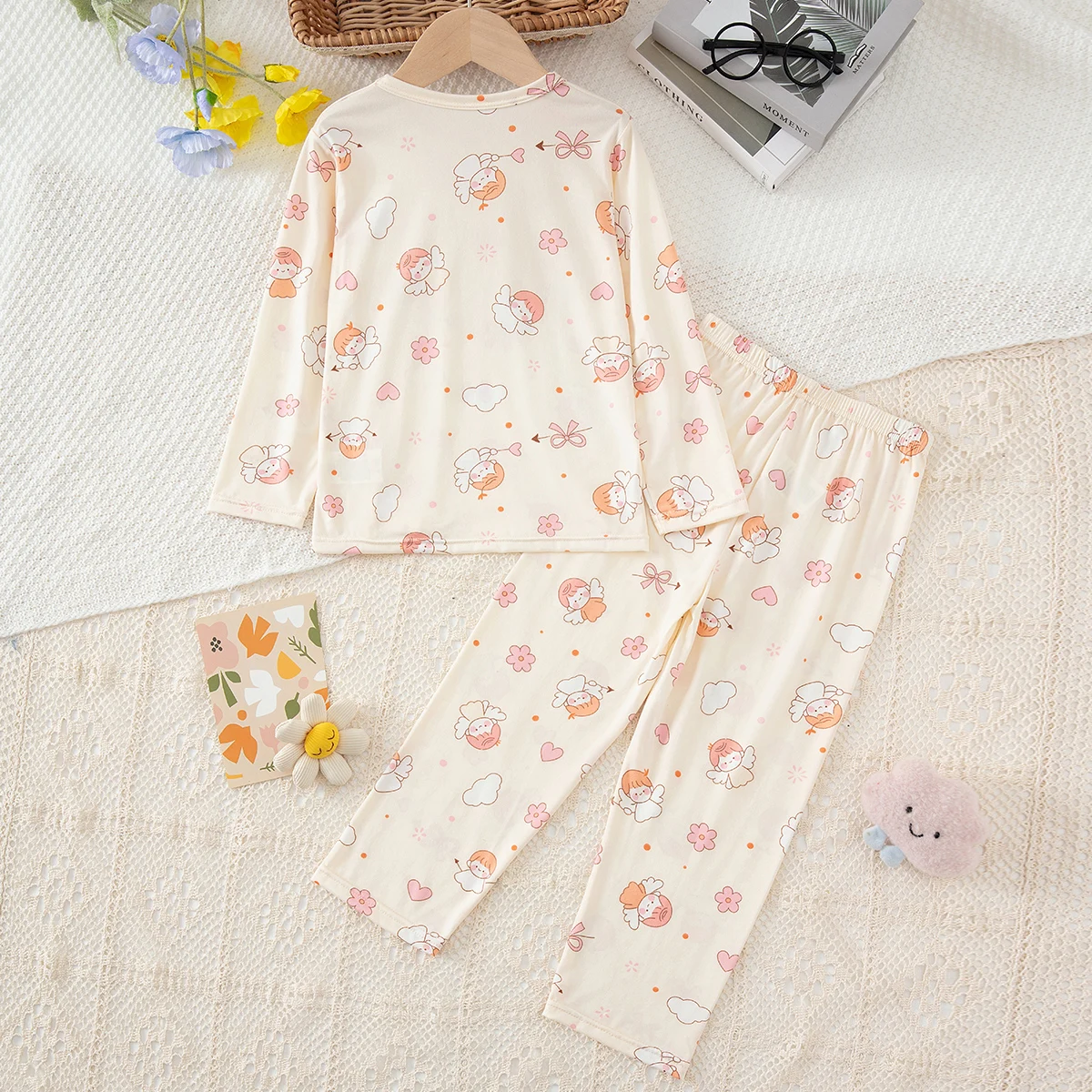 2-teiliges Herbst-Set für Kinder, bestehend aus einer langärmligen Hose mit niedlichem Cartoon-Motiv, für Jungen und Mädchen, bequem und vielseitig einsetzbar als Freizeitkleidung für zu Hause. – Detail 5
