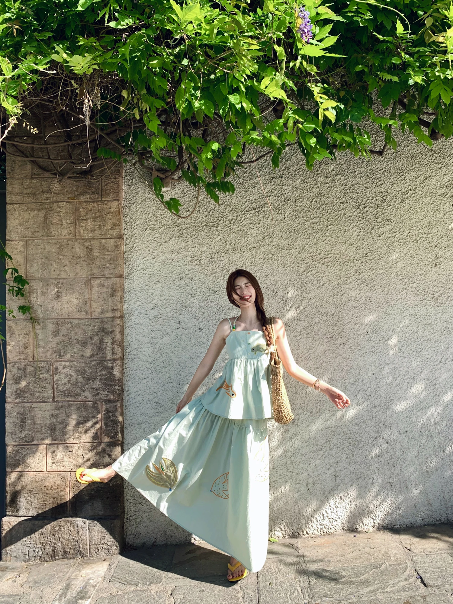 

Комплект из топа и юбки Xiao Jun Jun Britney с тяжелой вышивкой, пэчворком, бисером и аппликациями в виде птиц и рыб, женский летний повседневный модный комплект