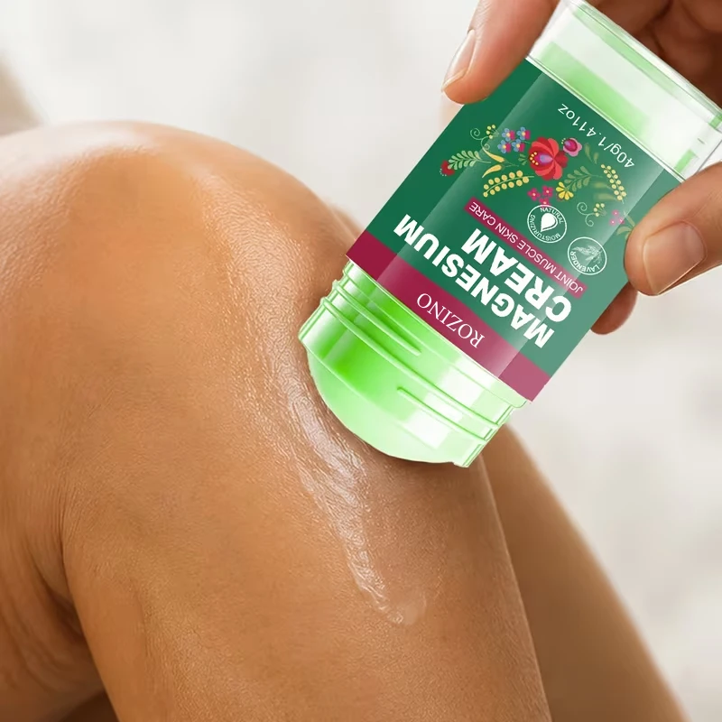 ROZINO joint care stick moisturizes and nourishes dry, rough skin on joints such as knees and elbows. It is convenient and portable, meeting your skincare needs anytime, anywhere