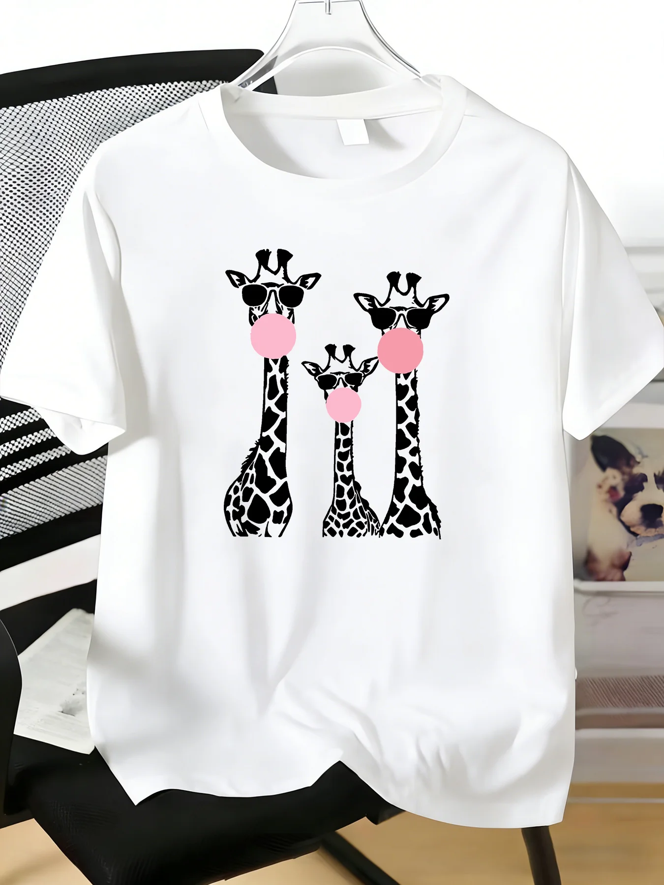Male Red Crew Neck Tee Giraffe Family Sunglasses Bubble Gum Print Thin Short Sleeve Summer Casual Top For Animal Enthusiast Guys