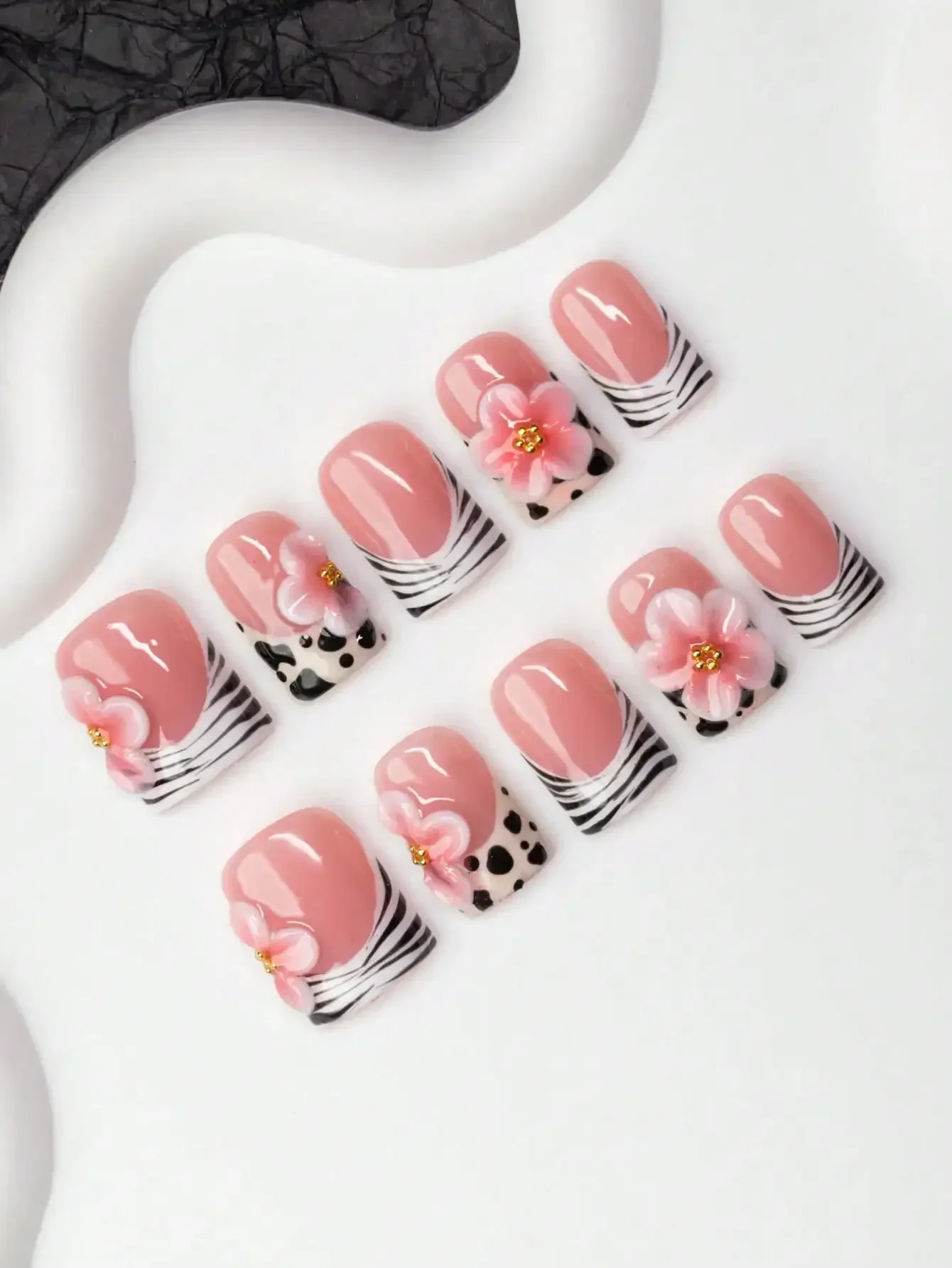 10 Uñas Postizas Cuadradas Hechas a Mano, Estilo Y2K Baddie, Color Nude y Blanco con Puntas Francesas, Diseño Floral, Crema y Zebra