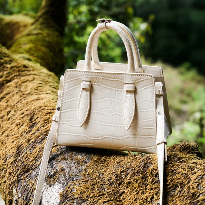 2025 المرأة الفرنسية البساطة الصغيرة مربع سبليت الجلود حقيبة يد صغيرة السيدات حقيبة كتف كروسبودي للاستخدام اليومي والتنقل #6