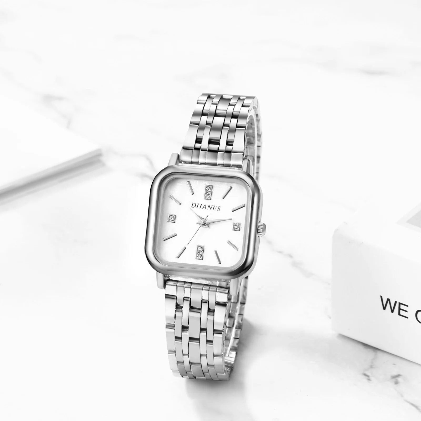 Lancardo นาฬิกาควอตซ์หน้าปัดสี่เหลี่ยมแวววาวของผู้หญิงนาฬิกาข้อมือสแตนเลสนาฬิกาผู้หญิงของขวัญวันคริสต์มาส