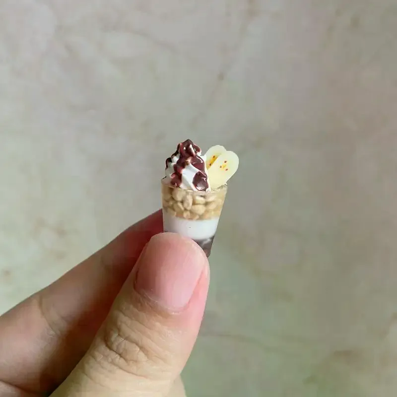 1 pçs mini simulação copo de sorvete modelo brinquedo em miniatura banana pudim casa de bonecas para boneca acessório sobremesa loja decoração crianças presente