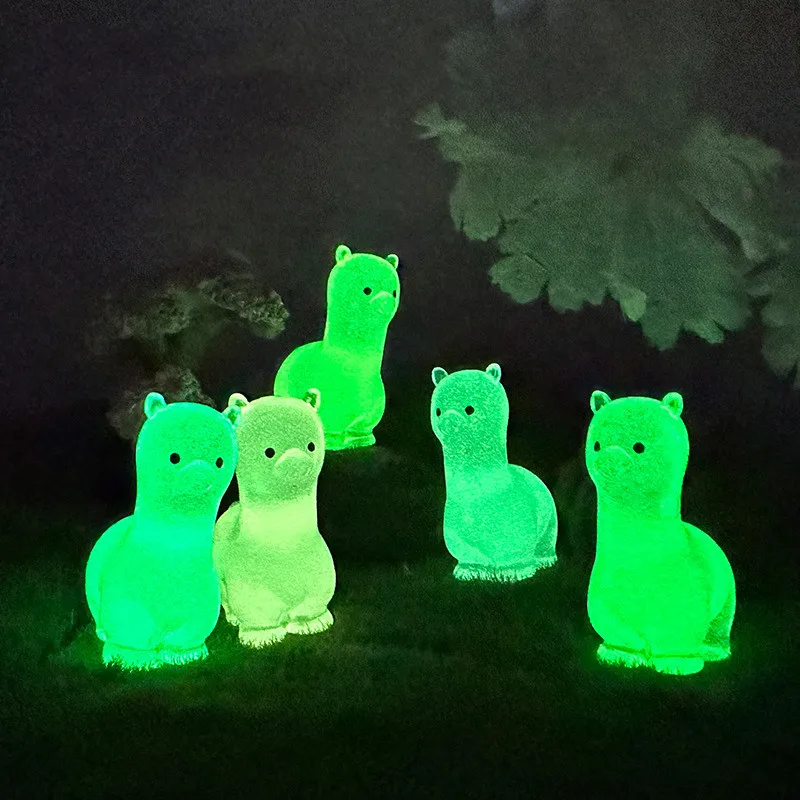 Mini Alpacas de piezas que brillan en la oscuridad, decoración de jardín de hadas, figuritas luminosas de Alpaca, adornos de escritorio en