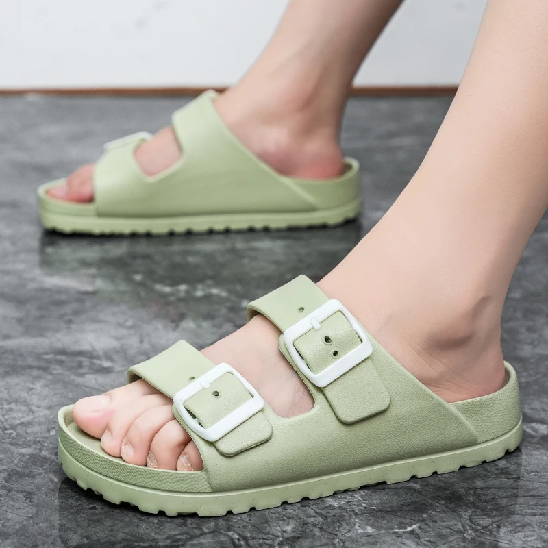 شباشب مطاطية خفيفة الوزن للسيدات مع شريطين بإبزيم مزدوج، صنادل نسائية مسطحة من Birken، أحذية منزلية للشاطئ