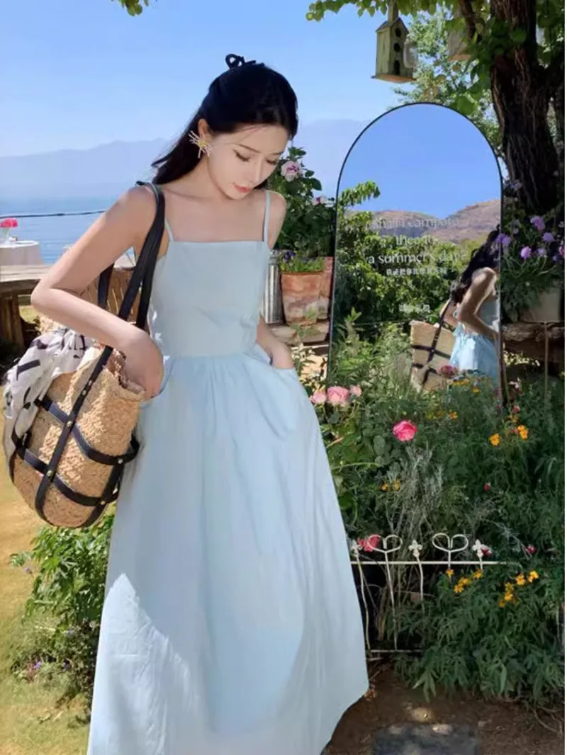 French sexy backless suspender dress 2024 spring/summer fashionable women's beach vacation atmosphere slim and long skirt IU71