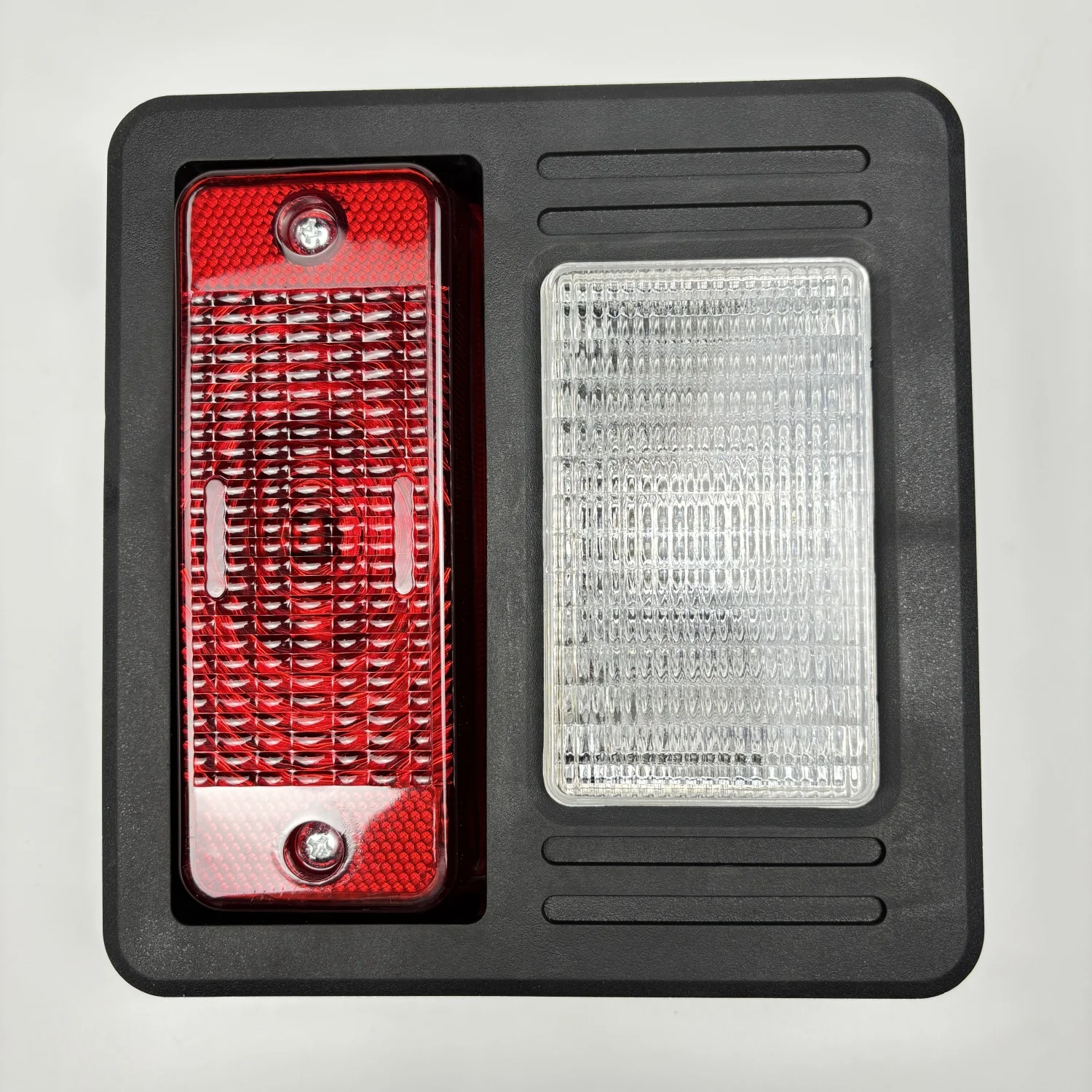 6670284 Tail Light Rear Lamp Assembly For Bobcat Skid Steer Loader fit S150 S160 S175 S185 S205 S220 S250 S300 High Quality