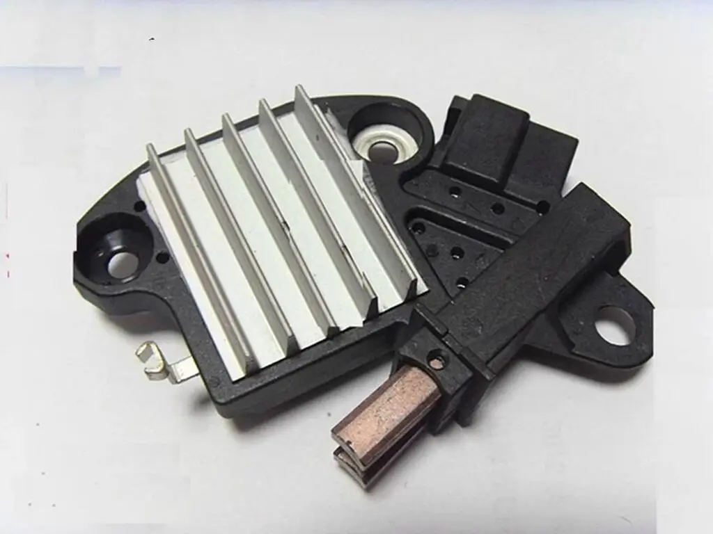 

Регулятор генератора для китайского двигателя CHERY QQ/QQ6 A1 1.1L, автозапчасти для двигателя S11-1RD3701111