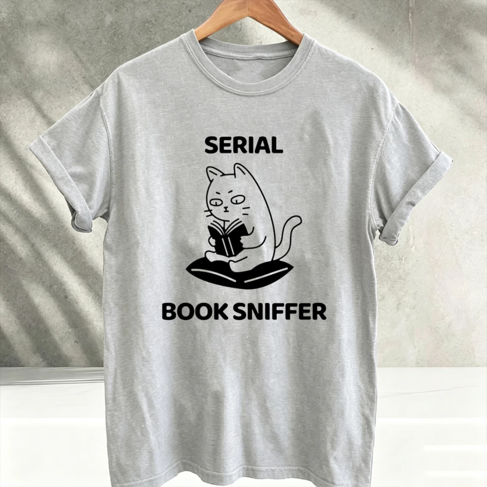 Serial Book Sniffer Cute Reading Cat Graphic T-Shirt Book Lover Funny Cat Print Casual Cotton Short Sleeve Pet Reader Tee Tops