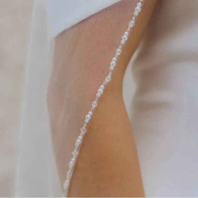 

Bride Short Hand-sewn Beads Crystal Pearl Veil