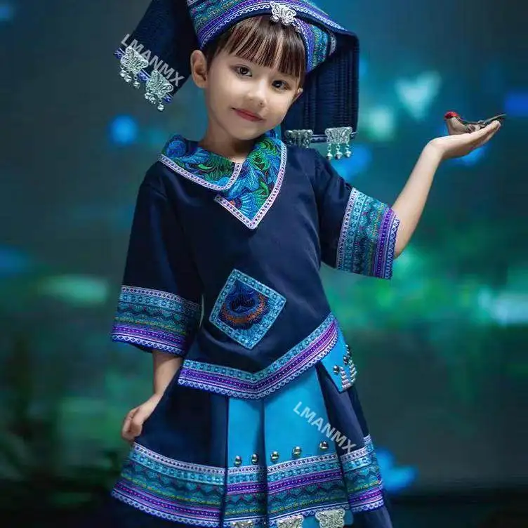 

Костюмы для выступлений этнических меньшинств Гуанси: наряды для танцев народностей Чжуан и Буи, детские танцевальные костюмы, тайские костюмы.