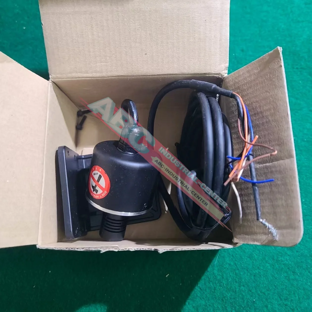E50S8-300-3-T-24 MT4Y-DA-44 新品デジタルカウンター