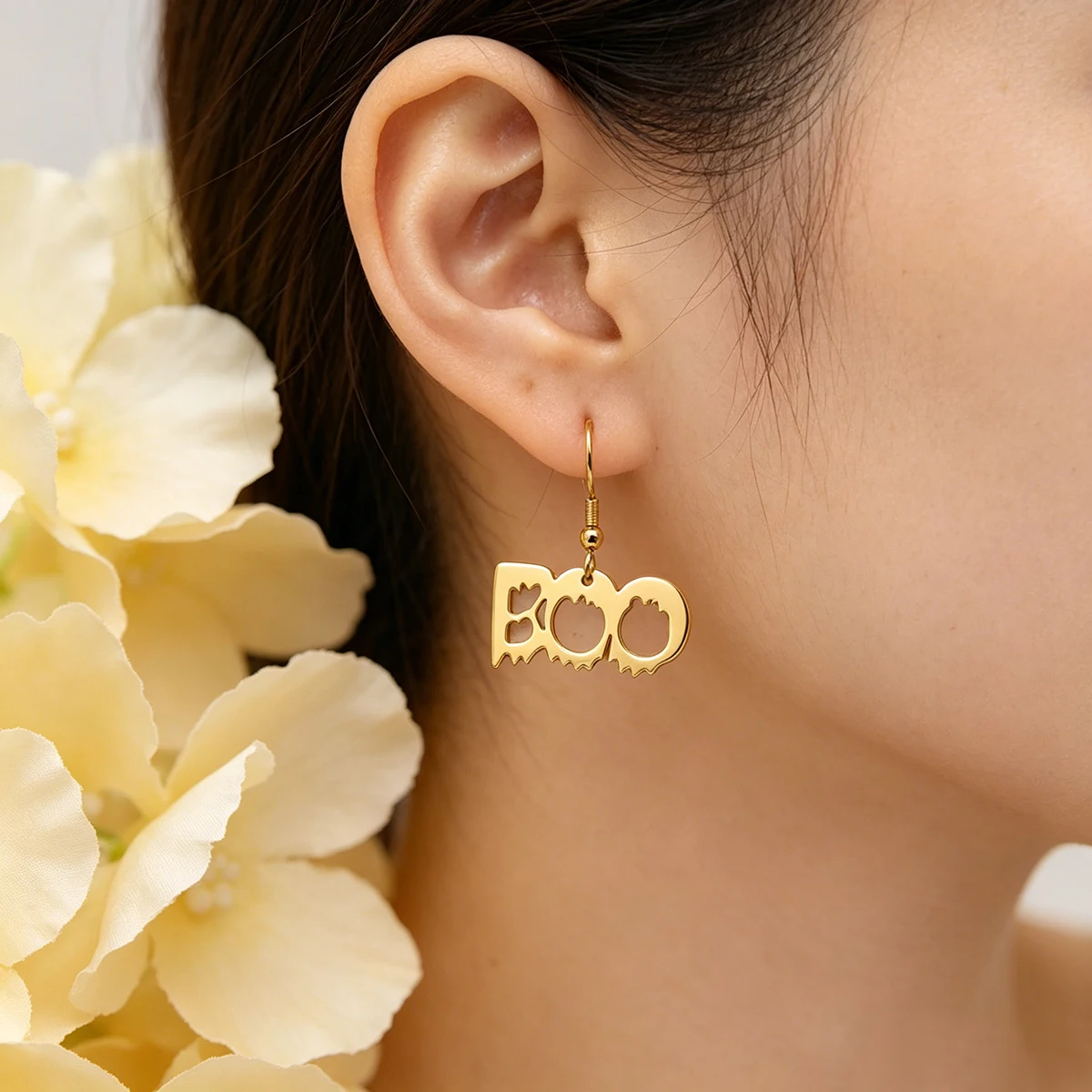 Stainless Steel Gold Plated BOO Spooky Earrings for Women Smooth Halloween Party Metal Ear Hook Jewelry Ear Cartilage Puncture