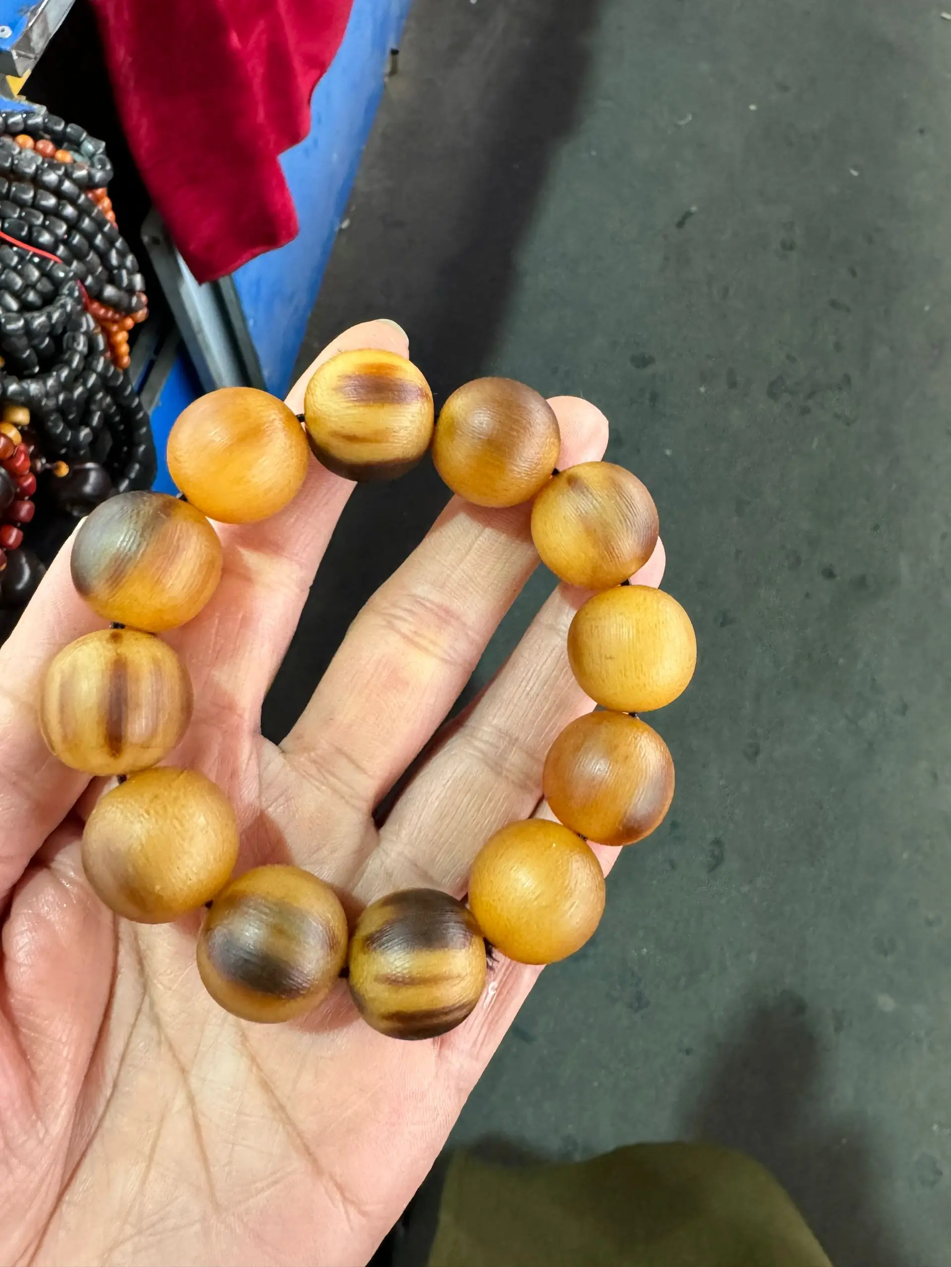 Xizang yak horn blood silk pure natural Buddha bead bracelet jewelry