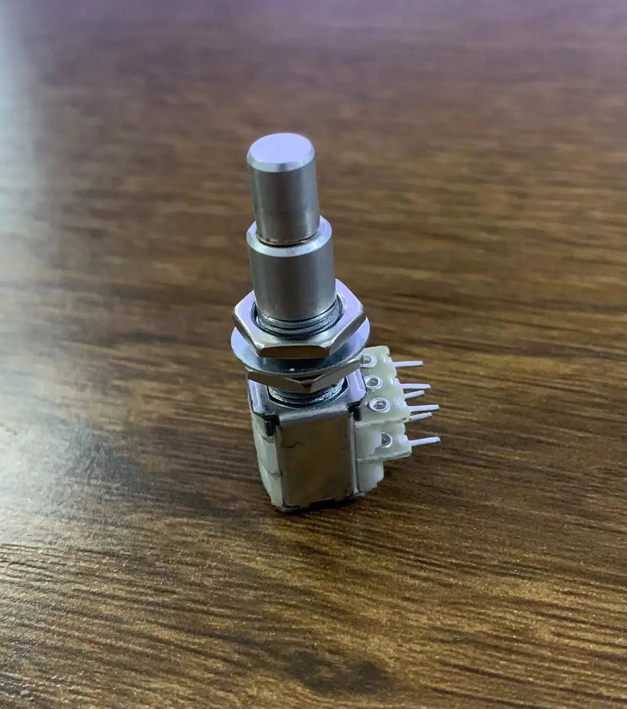 High Quality ALPHA Stacked Dual Concentric Potentiometer Pots No Center Detent Linear or Audio 25-500K Discount Made in Korea