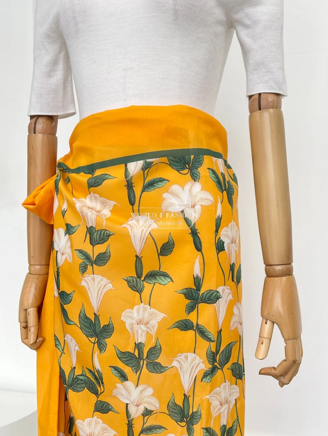 

2025 New High Quality Orange Floral Print Wrap Up Midi Skirt