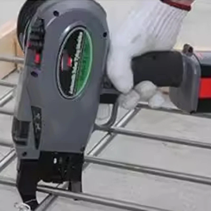 آلة ربط حديد التسليح الأوتوماتيكية بالكامل RT-235/395/550 أداة بناء ربط الأسلاك التي تعمل بالبطارية