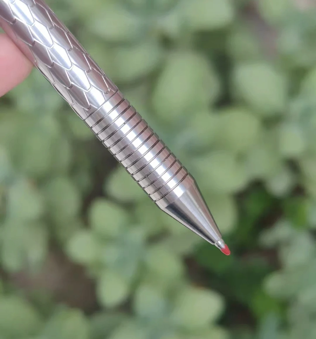 1 Piece  TItanium Allloy Loong  Scales  Pen with Chengguang G5 Refill