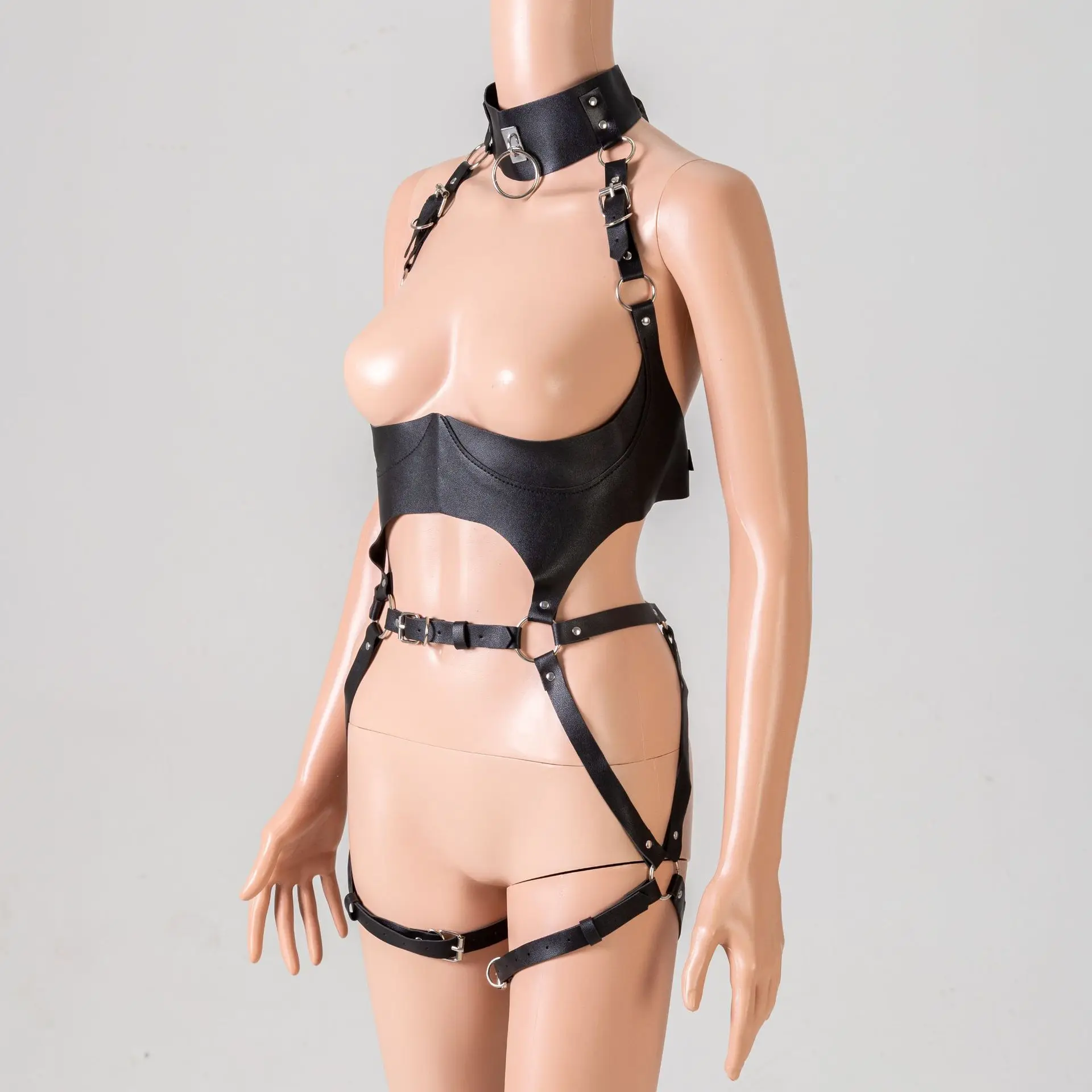 Sangle de sous-vêtements de Bondage intégrée en métal et cuir, accessoires amusants et sexy pour chambre à coucher, taquin de chevet, jouets et accessoires unisexes pour adultes