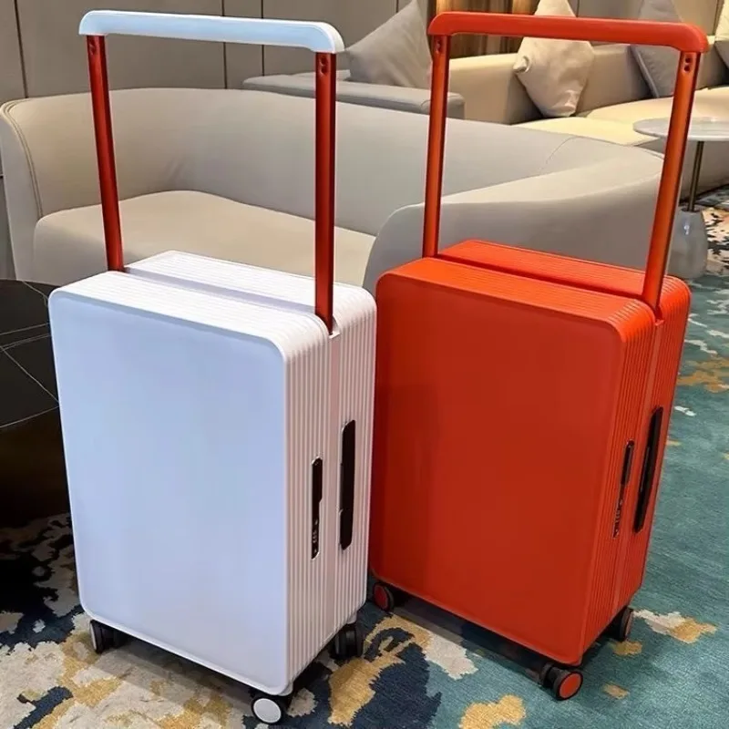 Luxury lock hard case suitcase, wide universal rotating wheel, carry with popular accessories, wide tie rod
