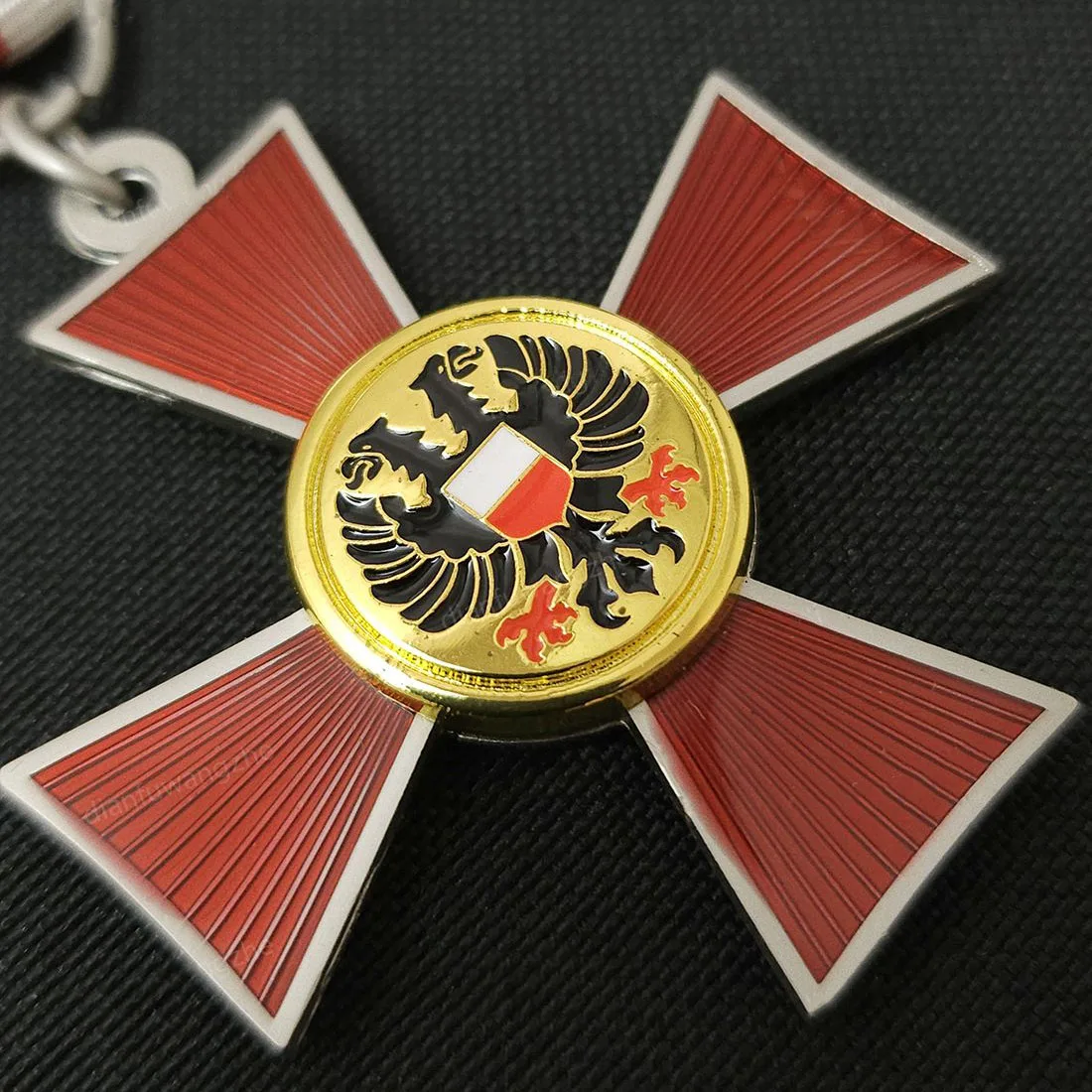 WW1 Period Badge The Lubeck Medal Ottoman Prussia Imperial German Red Cross Eagle Military Service Ribbol Medal Award - view 4