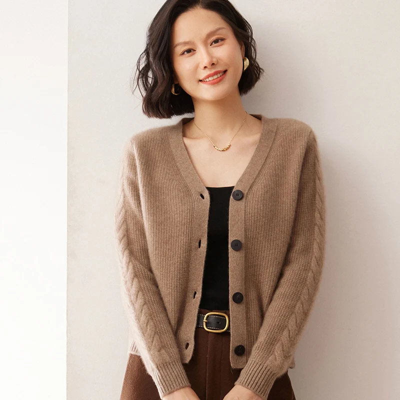 100% cashmere autumn and winter new women's cardigan fashion cashmere V-neck cardigan solid color knitted warm sweater coat.