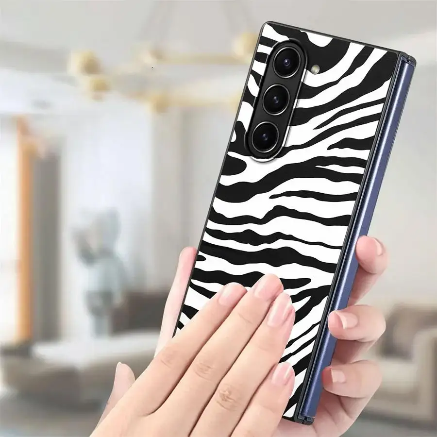 ม้าลายลายดอกทานตะวันกลับกรณีปกโทรศัพท์สําหรับS Amsung G Alaxy Z Fold3 Zพับ5 Zพับ7 6 5 4 3 Zพับ6 Zพับ4 Zพับ7